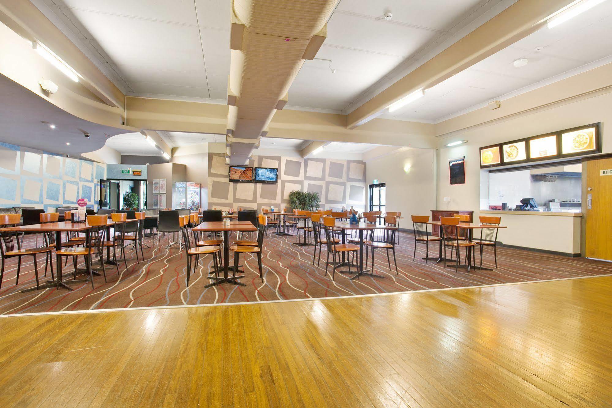 Gateshead Tavern & Motel Mount Hutton Bagian luar foto